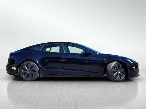 2022 Tesla Model S Base