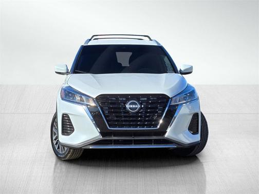 2022 Nissan Kicks SV