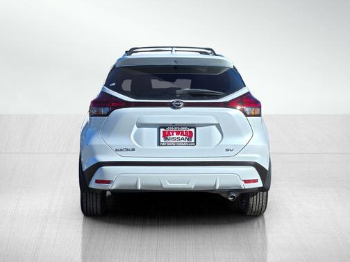 2022 Nissan Kicks SV