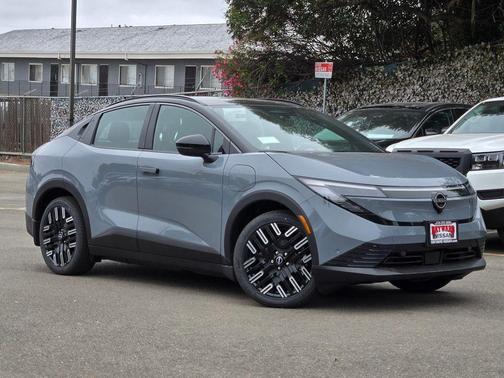 Boulder Gray Pearl 2026 Nissan Leaf PLATINUM+