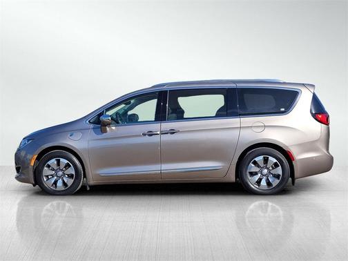 2018 Chrysler Pacifica Hybrid Limited