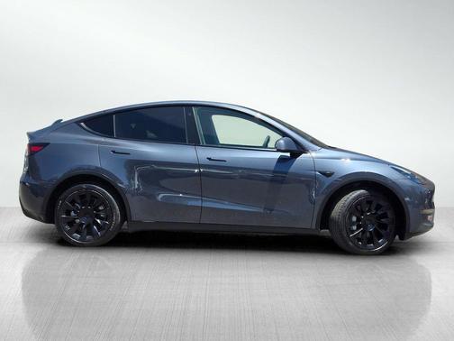 Midnight Silver Metallic 2023 Tesla Model Y Long Range
