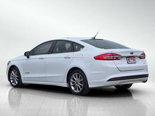 Oxford White 2017 Ford Fusion Hybrid SE