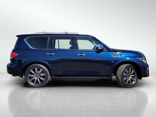 2017 INFINITI QX80 Signature Edition