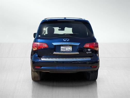 2017 INFINITI QX80 Signature Edition