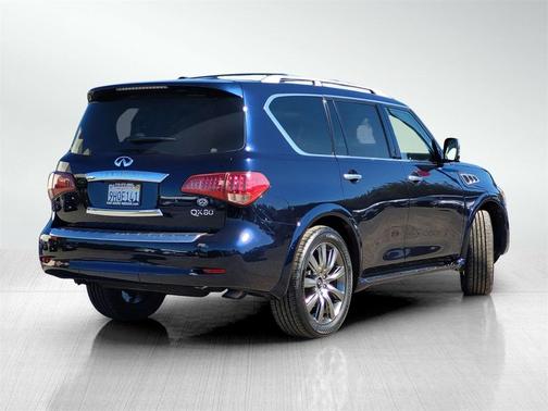 2017 INFINITI QX80 Signature Edition