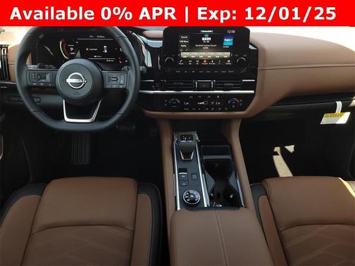 2025 Nissan Pathfinder Platinum