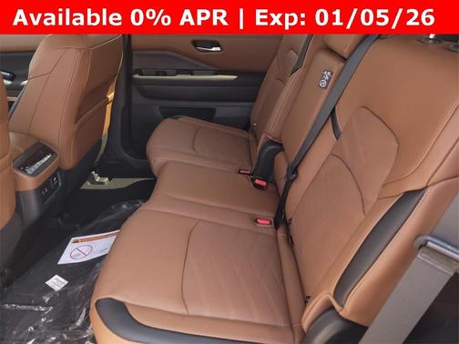 2025 Nissan Pathfinder Platinum