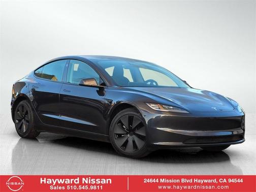 2025 Tesla Model 3 Long Range