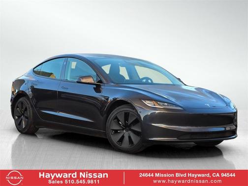 2025 Tesla Model 3 Long Range