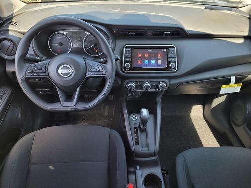 Gun Metallic 2025 Nissan Kicks Play S
