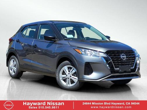Gun Metallic 2025 Nissan Kicks Play S