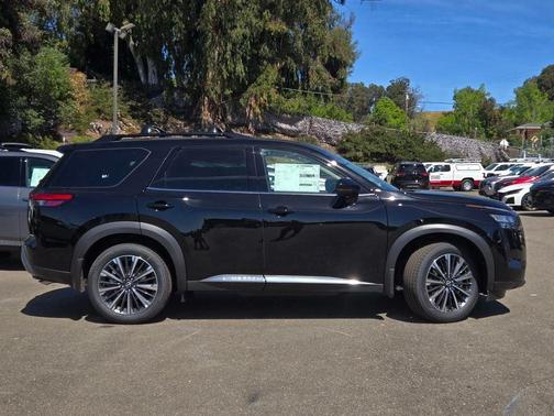 Black 2026 Nissan Pathfinder Platinum