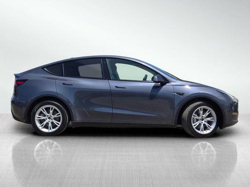Midnight Silver Metallic 2023 Tesla Model Y Long Range
