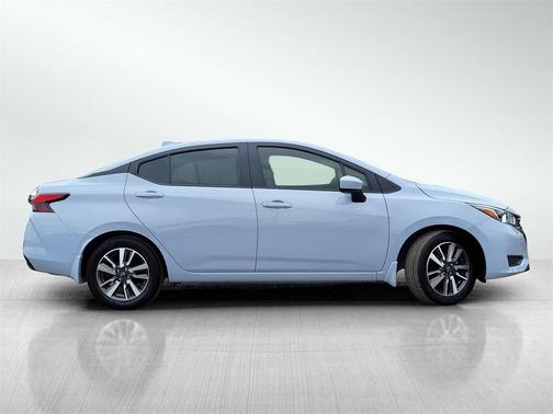 2024 Nissan Versa 1.6 SV