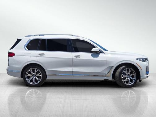 Alpine White 2021 BMW X7 xDrive40i
