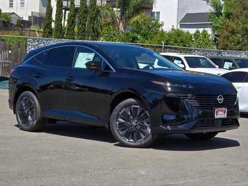 Black 2026 Nissan Murano Platinum