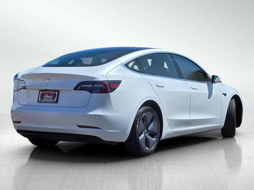 Pearl White Multi 2019 Tesla Model 3 Standard