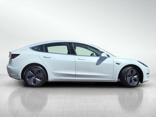 Pearl White Multi 2019 Tesla Model 3 Standard