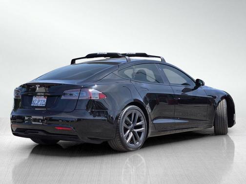 2022 Tesla Model S Base