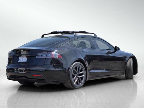 2022 Tesla Model S Base