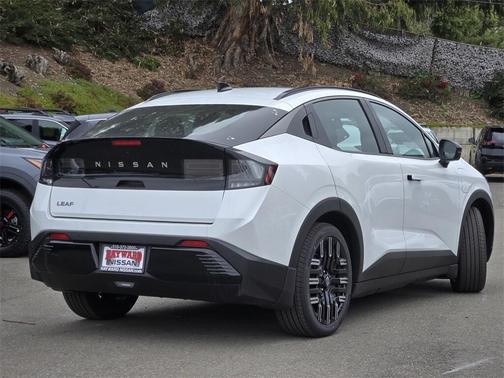 2026 Nissan Leaf PLAT+