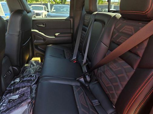 Afterburn Orang 2026 Nissan Frontier PRO-4X
