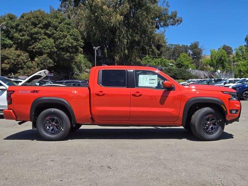 Afterburn Orang 2026 Nissan Frontier PRO-4X