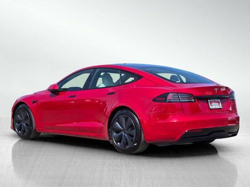 2022 Tesla Model S Base