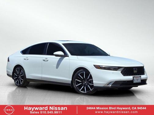 Platinum White Pearl 2024 Honda Accord Hybrid Touring