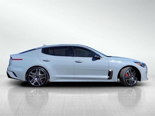 2022 Kia Stinger GT1
