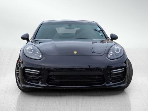 2016 Porsche Panamera GTS