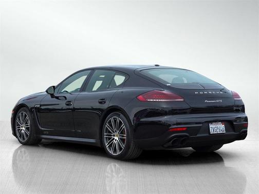 2016 Porsche Panamera GTS