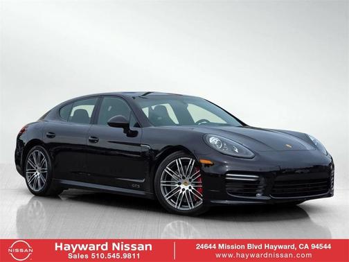 2016 Porsche Panamera GTS