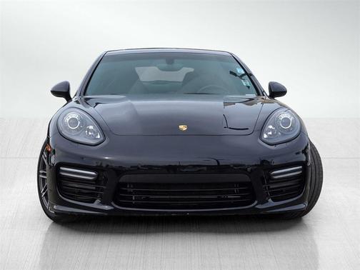 2016 Porsche Panamera GTS