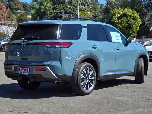 Baltic Teal 2026 Nissan Pathfinder Platinum