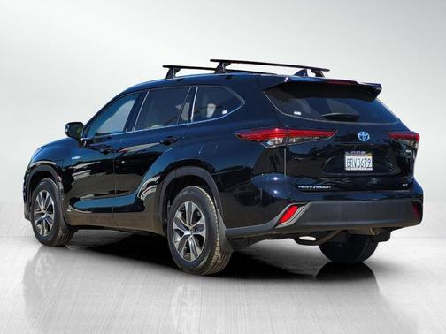 2020 Toyota Highlander Hybrid XLE