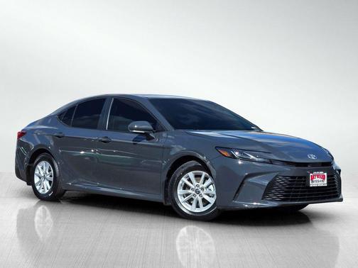 UNDERGROUND 2025 Toyota Camry LE