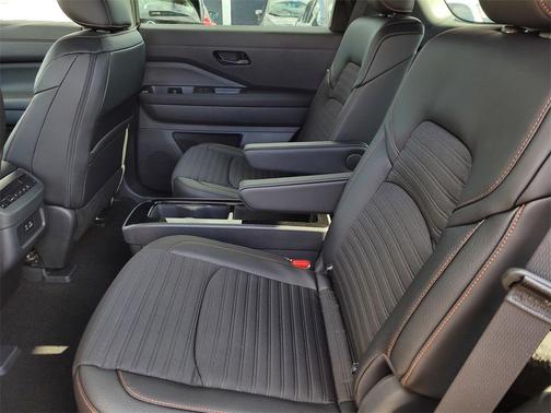 2025 Nissan Pathfinder Rock Creek