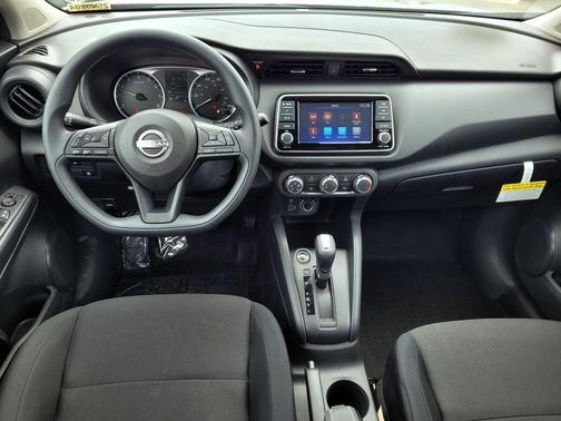 Gun Metallic 2025 Nissan Kicks Play S