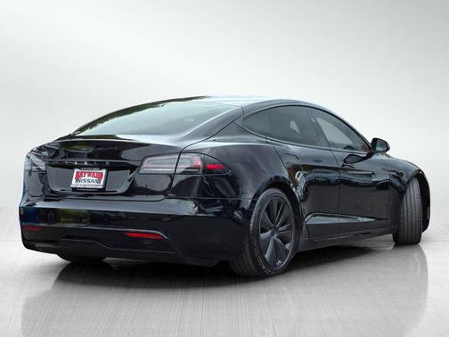 2023 Tesla Model S Standard Range