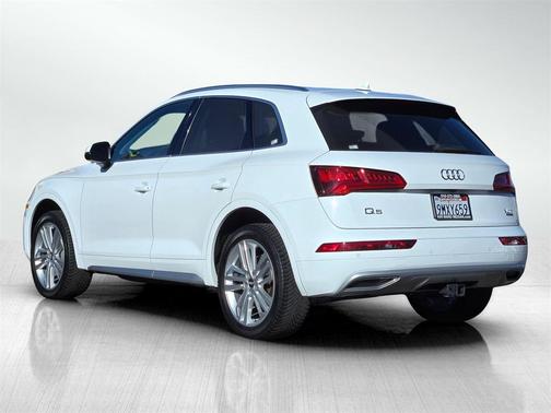 2018 Audi Q5 2.0T Premium Plus