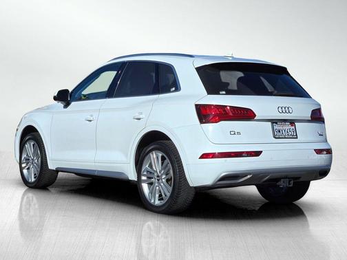 2018 Audi Q5 2.0T Premium Plus
