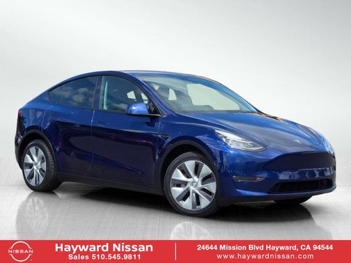 Deep Blue Metallic 2023 Tesla Model Y Long Range