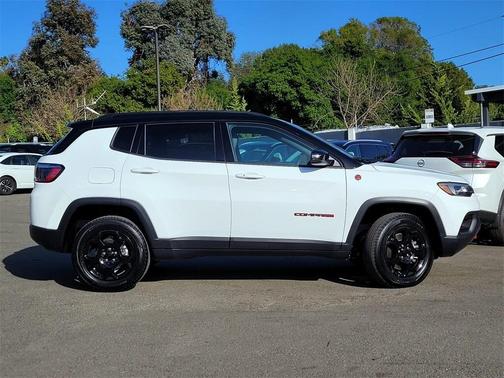 2023 Jeep Compass Trailhawk