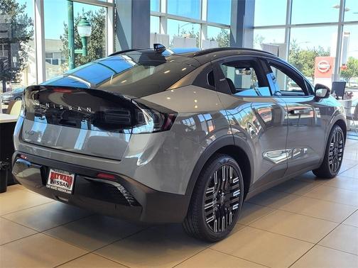 2026 Nissan Leaf PLAT+