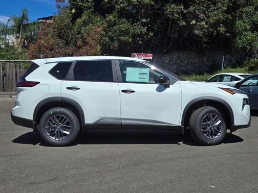 Glacier White 2026 Nissan Rogue S