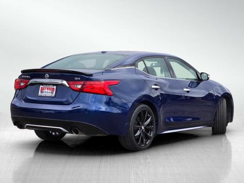 Gray 2017 Nissan Maxima 3.5 SR