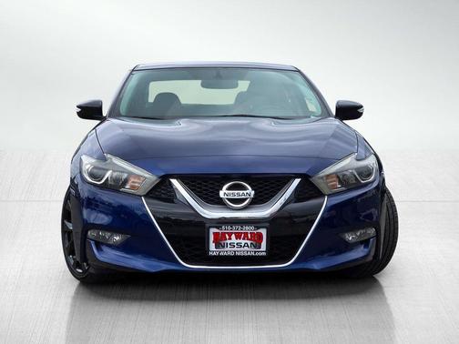 Gray 2017 Nissan Maxima 3.5 SR