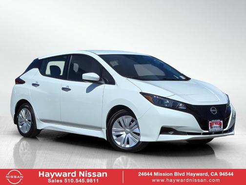 Glacier White 2025 Nissan Leaf S